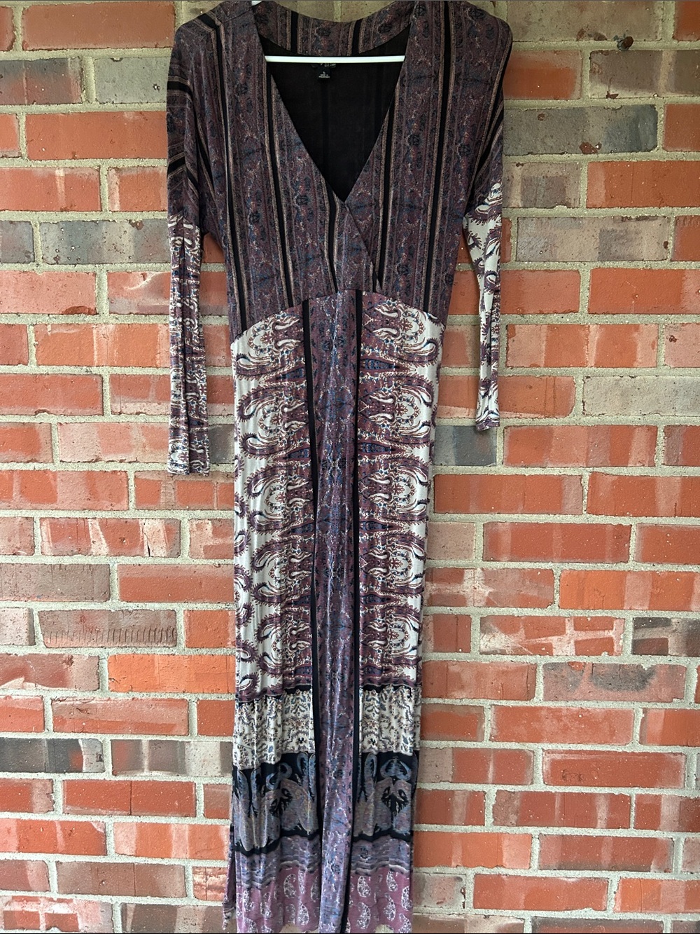 Lucky Brand Plum Paisley V‑Neck Maxi knit Dress